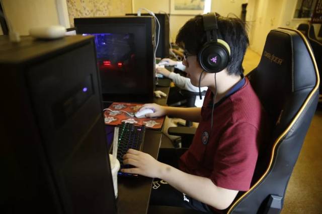 拳头官方：多队选手新冠检测呈阳性 将在单独房间内参赛